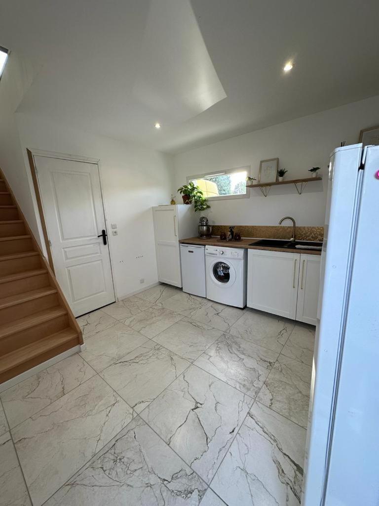 Chez Valentin Apartment Surzur Bagian luar foto